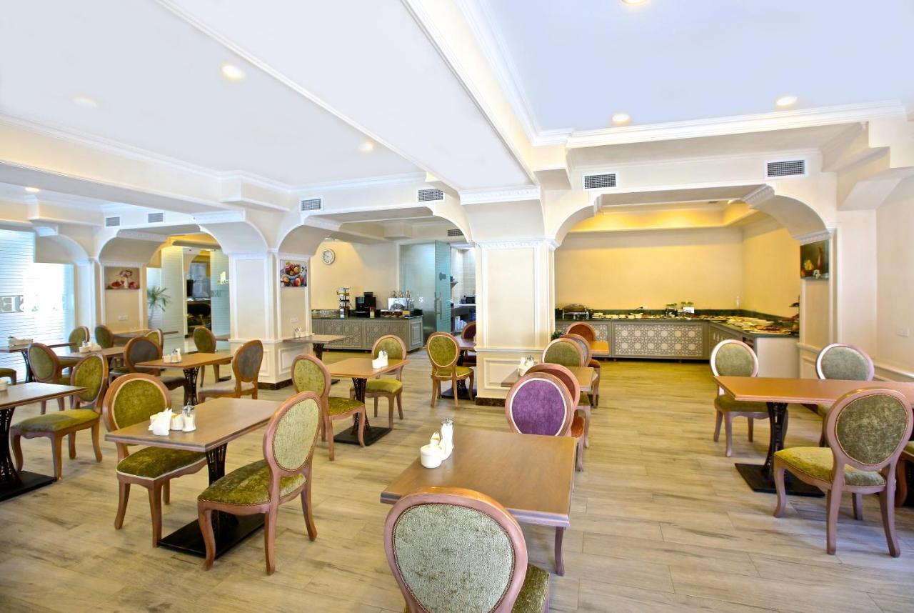 Rusel Park Hotel Bakoe Buitenkant foto